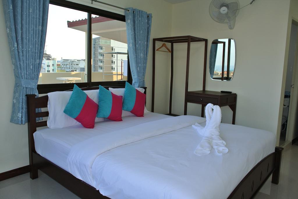 Baan Taweesuk Guest House HHQ Extérieur photo