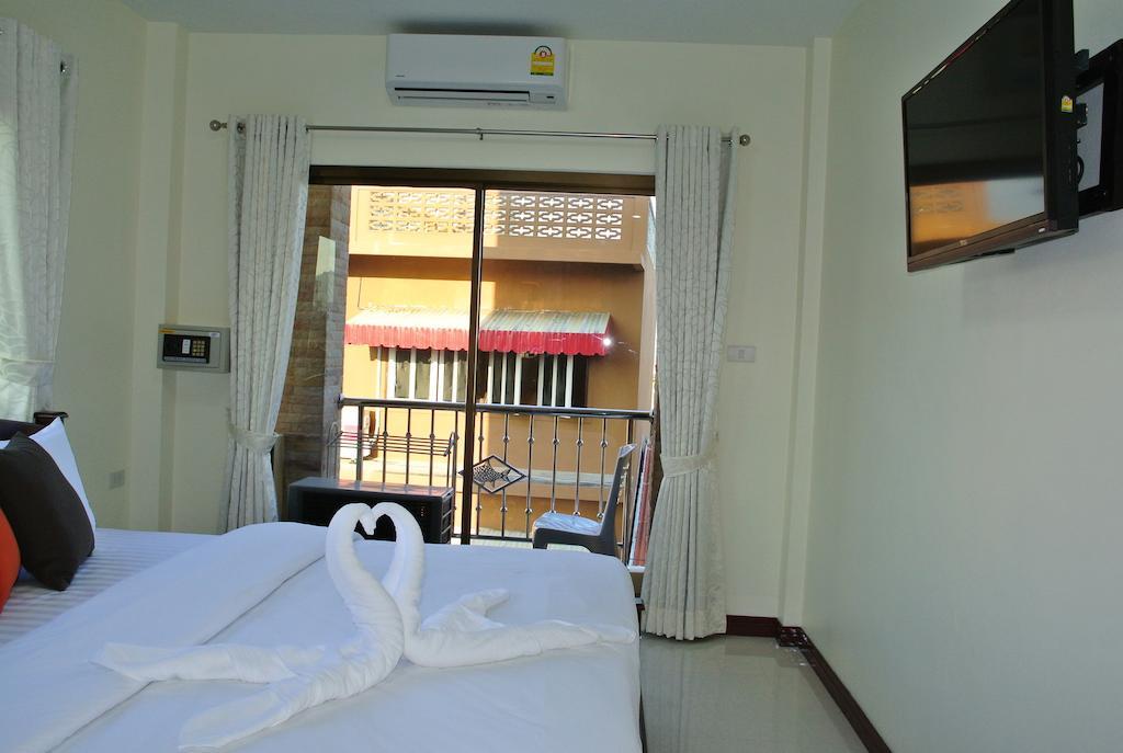 Baan Taweesuk Guest House HHQ Extérieur photo