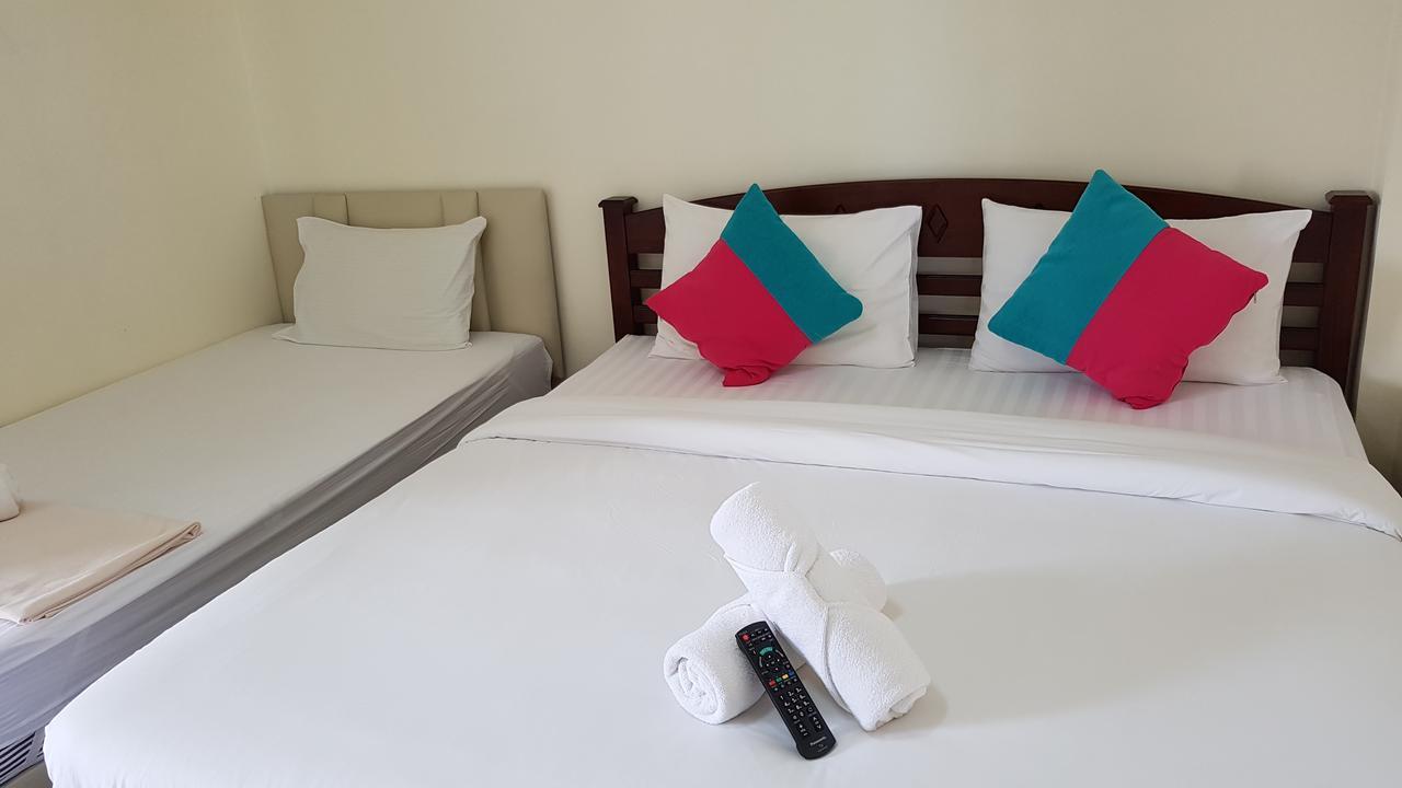 Baan Taweesuk Guest House HHQ Extérieur photo