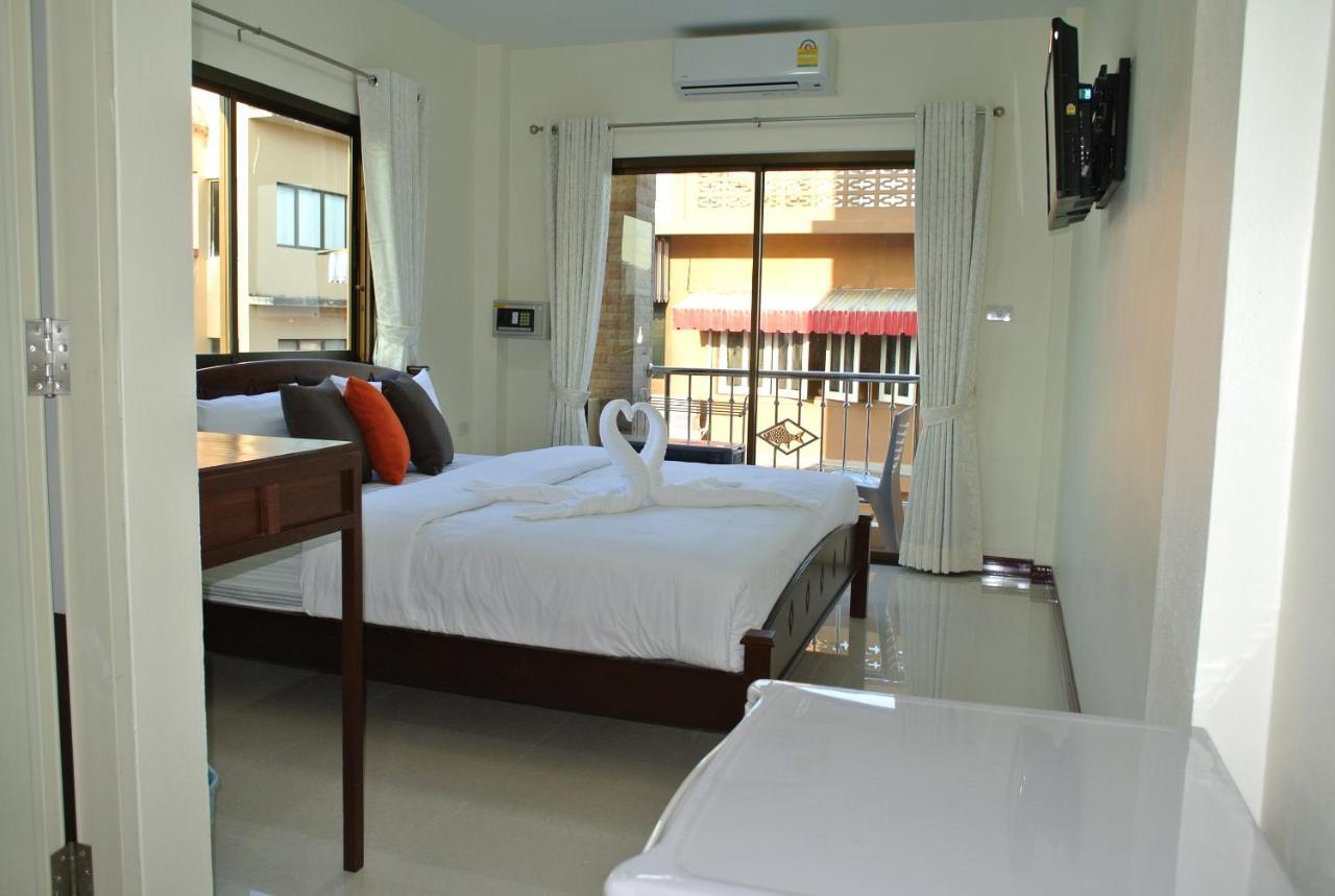 Baan Taweesuk Guest House HHQ Extérieur photo